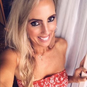 Meet your Posher, Virginia